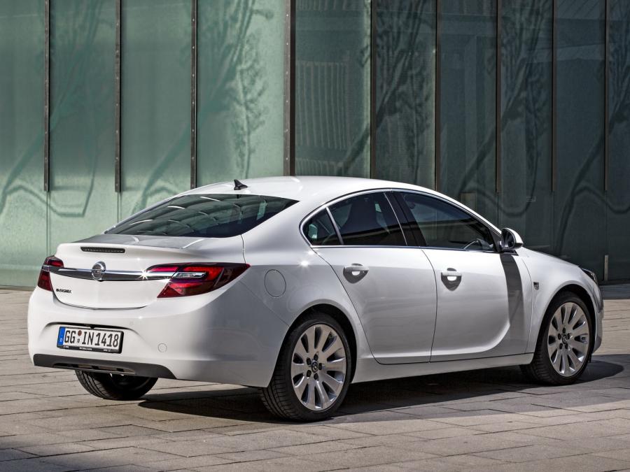  Opel Insignia 2013 года  (фото 2 из 11)